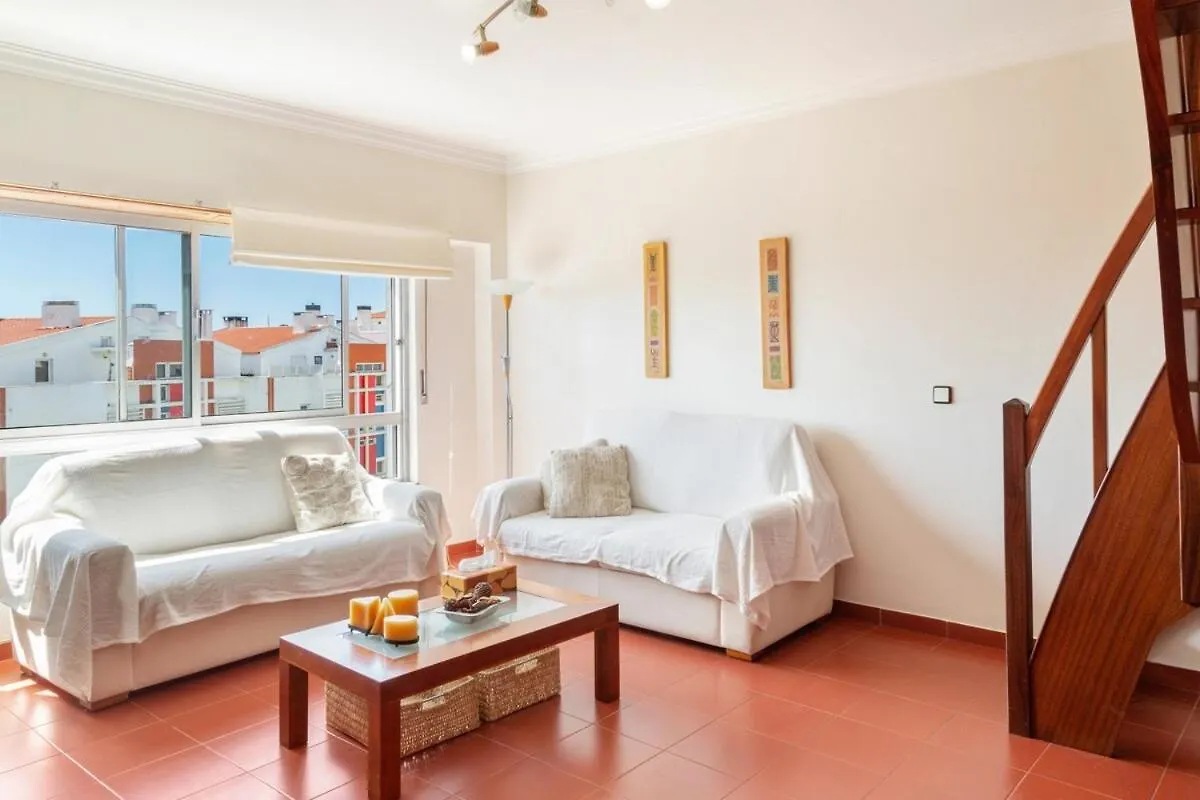 Lovely 2 Bedroom Apartment With Terrace In Cascais Lisboa